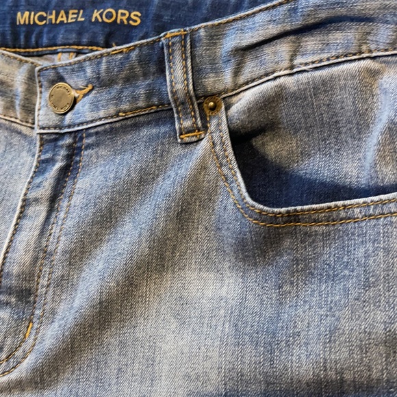 💜Michael Kors EUC Faded Light Blue Jeans Size 8 - Picture 6 of 10
